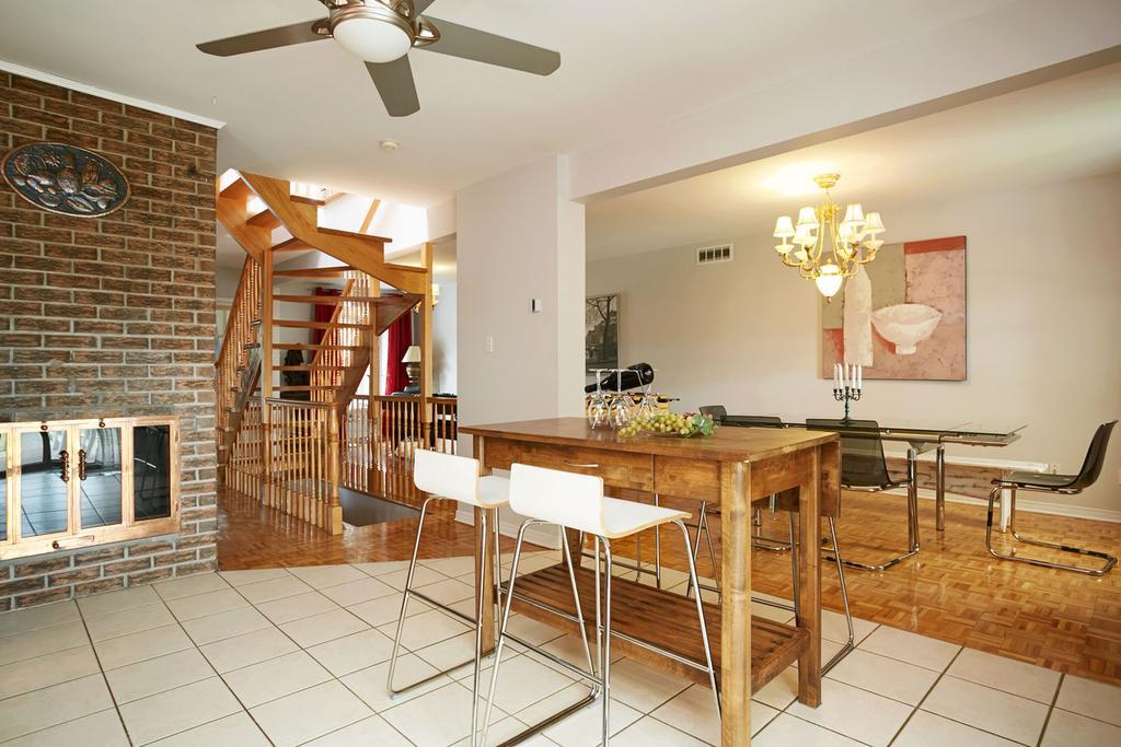 Big Cozy House Villa มอนทรีอัล ภายนอก รูปภาพ