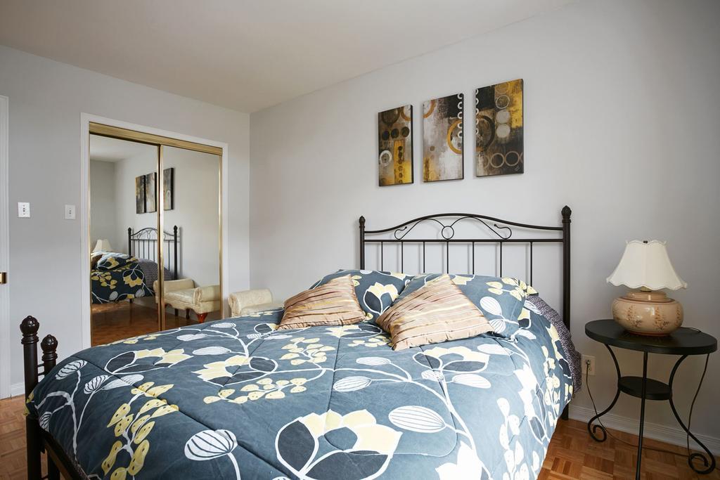 Big Cozy House Villa มอนทรีอัล ภายนอก รูปภาพ