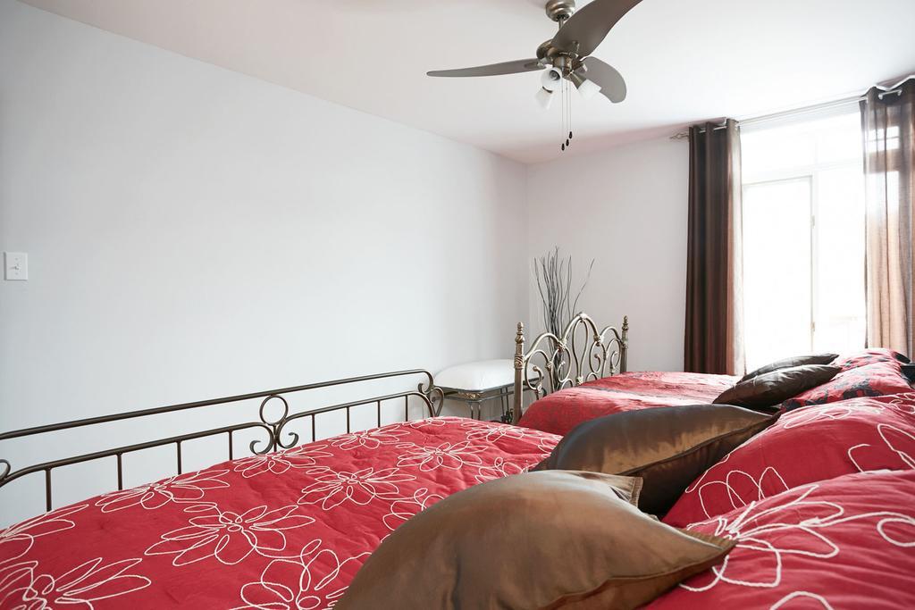 Big Cozy House Villa มอนทรีอัล ภายนอก รูปภาพ