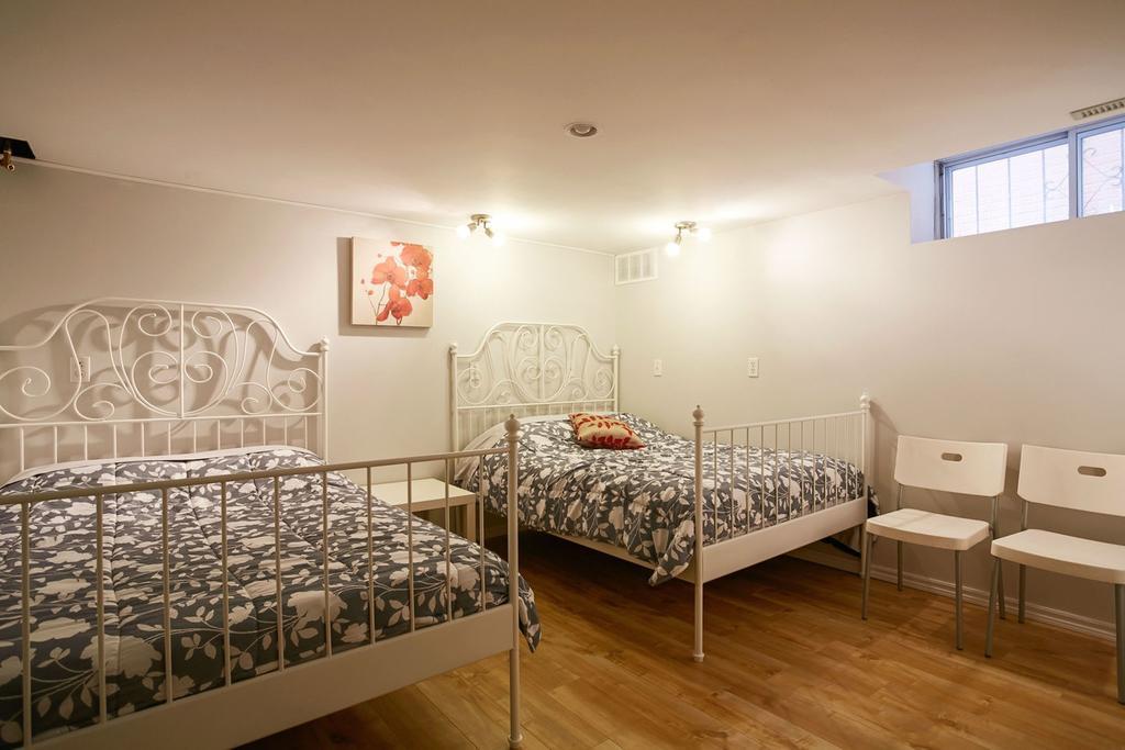 Big Cozy House Villa มอนทรีอัล ภายนอก รูปภาพ