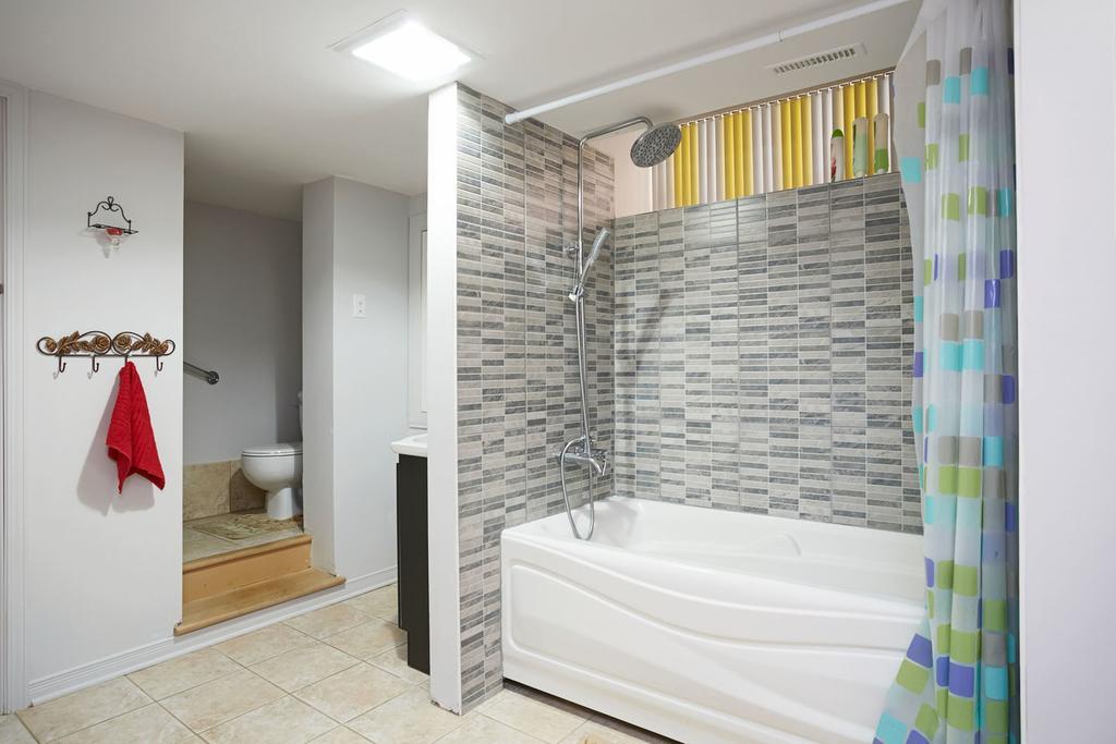 Big Cozy House Villa มอนทรีอัล ภายนอก รูปภาพ