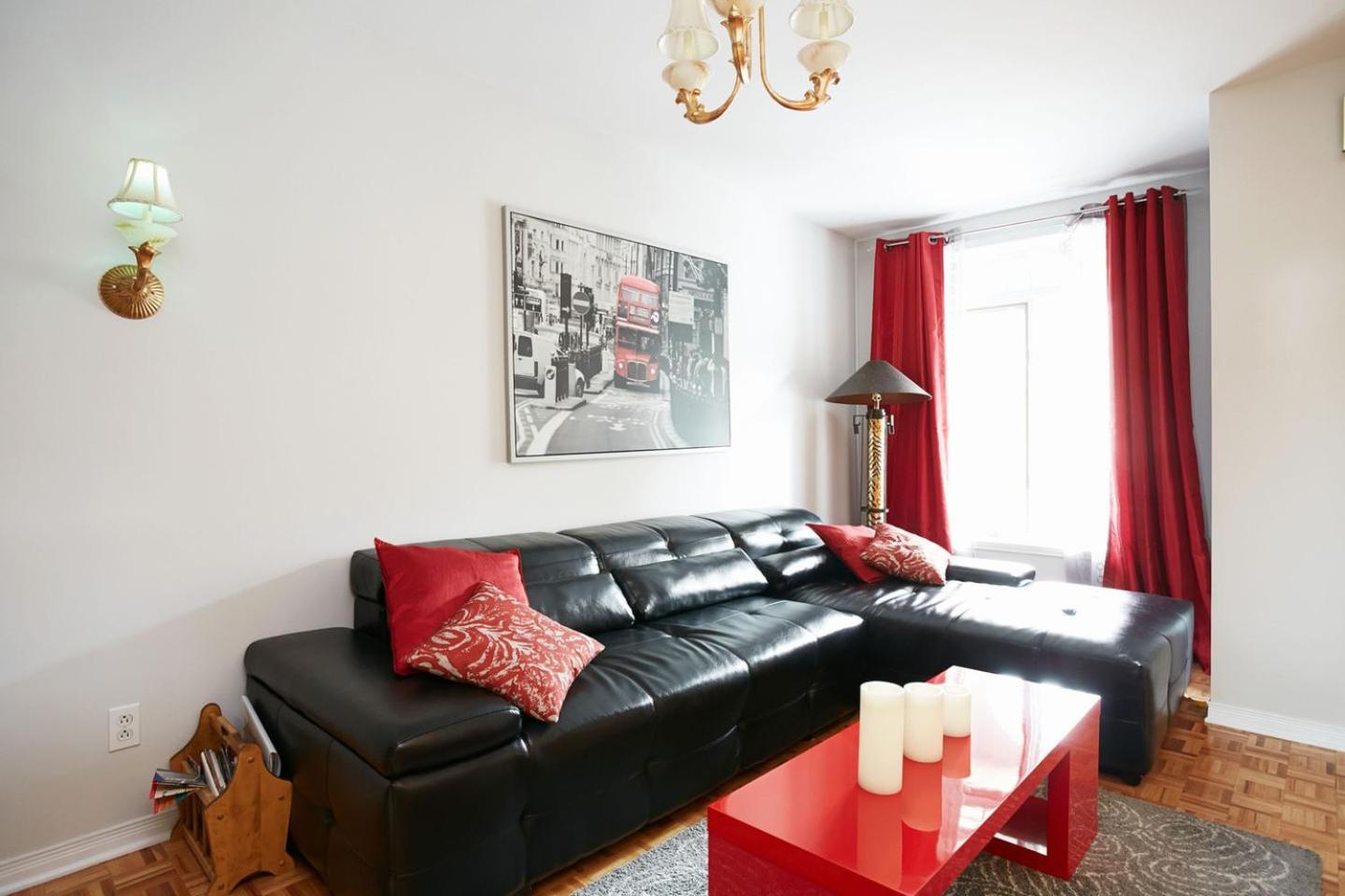 Big Cozy House Villa มอนทรีอัล ภายนอก รูปภาพ